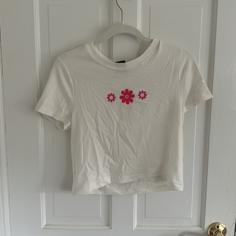 White Cropped T-shirt.